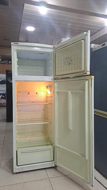 et soyducusu: İki qapılı soyuducu (üstdən dondurucu) - Rəng: ağ, krem detal və — 2