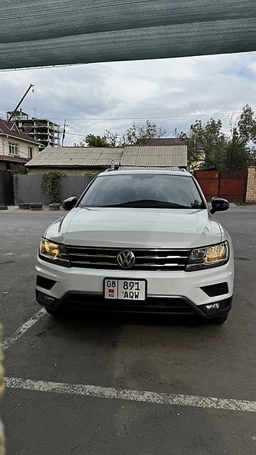 tiguan: Volkswagen Tiguan: 2019 г., 2 л, Автомат, Бензин, Кроссовер — 2