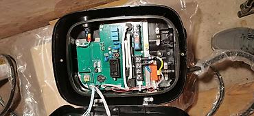 Зарядные устройства для электромобилей: Это легендарная и надёжная настенная зарядная станция AC EV Charger — 3