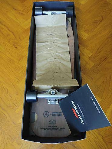 longboard: Mercedes-AMG F1 Lewis Hamilton #44 Eksklüziv Skeytbord (Orijinal F1 — 2