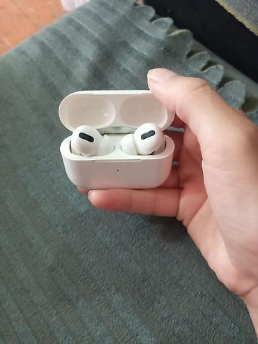 Audio: Apple AirPods Pro (ağızlı qutu ilə) Xüsusiyyətlər: - Aktiv Səs-küyün — 2