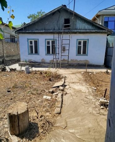 продаю дом 4 гор больница: Дом, 86 м², 4 комнаты, Собственник, Старый ремонт