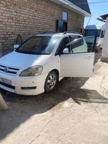 авто корея бишкек: Toyota Ipsum: 2002 г., 2.4 л, Автомат, Бензин, Минивэн