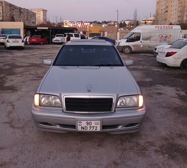 Mercedes-Benz: Mercedes-Benz 230: 2.3 l | 1999 il Sedan