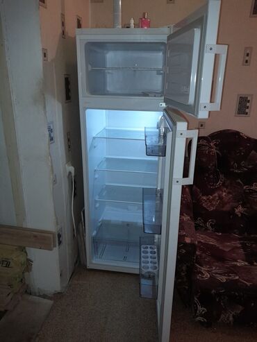 soyuducu arcelik: Новый Холодильник Arcelik, Двухкамерный, цвет - Белый
