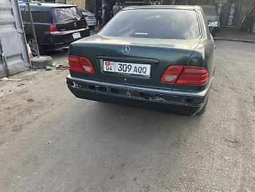 Mercedes-Benz E-Class: 1998 г., 2.4 л, Механика, Бензин, Седан