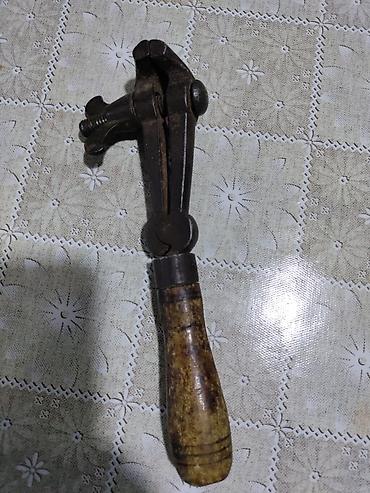 Köhnə tip sapdüzəldən/şnur sıxan alət (köməkçi sıxac). - Material