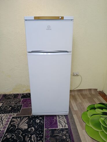 марозильник бу: Холодильник Indesit, Б/у, Двухкамерный, De frost (капельный), 60 * 155 * 60