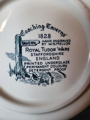nike tech trenerka: Engleska cinija Royal Tudor Ware iz 70ih godina. Engleska univerzalna — 9