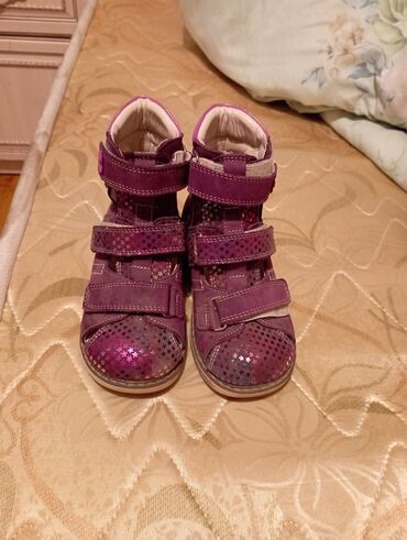 женская обувь 38: Продаю ортопедические сандалии на девочку новыенам размер не подошёл