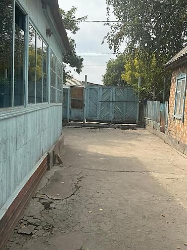 земельный участок и дом: Продаётся частный дом с большим двором и участком для сада/огорода — 1
