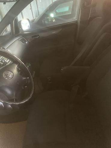 audi 2005: Toyota Avensis Verso: 2002 г., 2 л, Механика, Дизель, Минивэн — 8