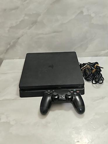 PlayStation 4 Slim oyun konsolu Xüsusiyyətlər: - Model: PS4 Slim lalafo.az -da PlayStation 4 Slim oyun konsolu Xüsusiyyətlər: - Model: PS4 Slim