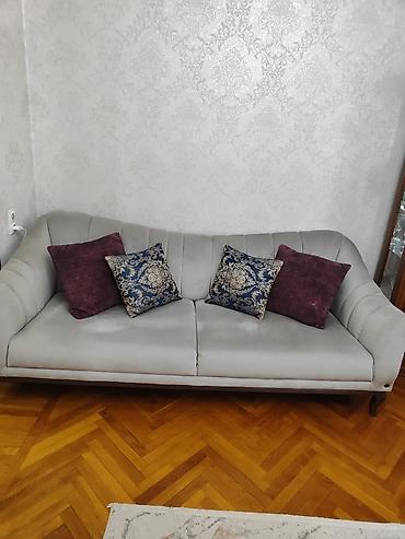 Divan satılır 330azn. Ela veziyyetdedir uzerindeki yastiqcalarda — 1