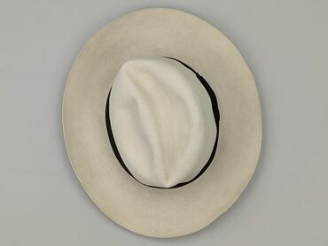 Hat, Female, condition - Very good