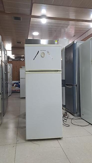 fen satisi: Ikikameralı, yuxarıdan donduruculu soyuducu Xüsusiyyətlər: - Üst — 1