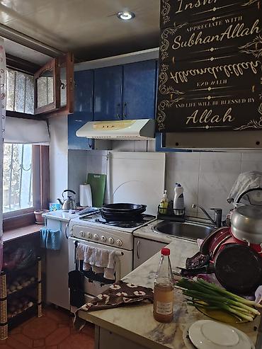 gence emlak ev: Nəriman Nərimanovda, Həsən Əliyev küçəsində 5 mərtəbəli evin 2-ci — 8