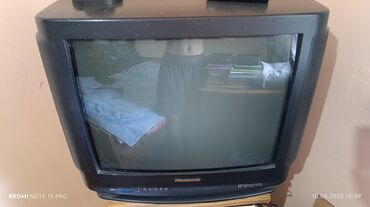 телевизоры 42 дюйма: ЭЛТ-телевизор Panasonic черного цвета с диагональю экрана 17 дюймов