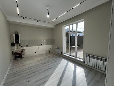 Продажа коттеджей и домов: Продаётся современный одноэтажный дом с благоустроенным двором. в — 10