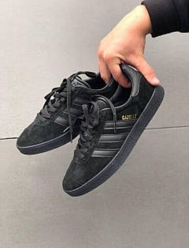 srebrni prsten sa crnim kamenom: Adiiidas Gazelle Black Full 
36, 37, 38 (pure black)
4700