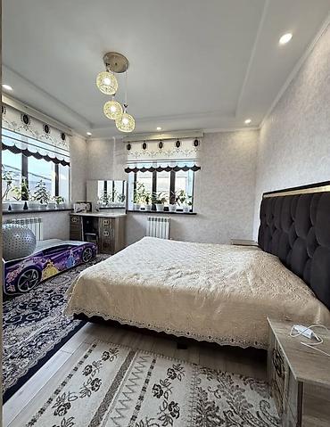 Продажа коттеджей и домов: 🔥 СРОЧНО ПРОДАЁТСЯ ДОМ 🔥 📍 ж/м Ак-Ордо, ул. Ахунбаева 🏡 4-комнатный — 3