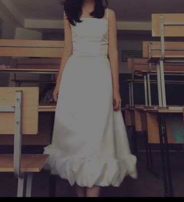 черно белое платье: Вечернее платье, Длинная модель, Атлас, Без рукавов, XL (EU 42)