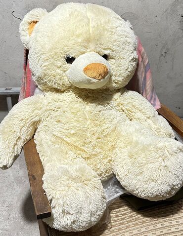 медведь игрушка: Продаю медведя 80 см б/у но в отличном состоянии и с хорошей