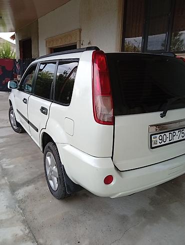 naxcivan masin elanlari kreditle: Nissan X-Trail, ağ rəng, 5 nəfərlik şəhər və kənar yol üçün praktik — 2