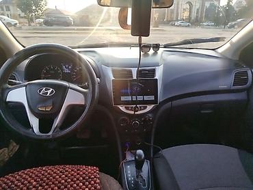 getz 2: Hyundai Solaris: 2011 г., 1.6 л, Автомат, Бензин, Седан — 5