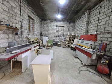 Sex, zavod və fabriklər: Mebel Sexi ( Taxta Sexi ) Arendaya (İcarəyə) Verilir. 110kv. Hündürlük — 12