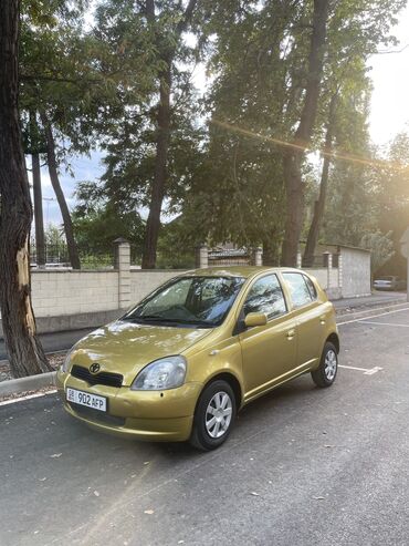 Toyota: Toyota ist: 1999 г., 1 л, Автомат, Бензин, Хэтчбэк