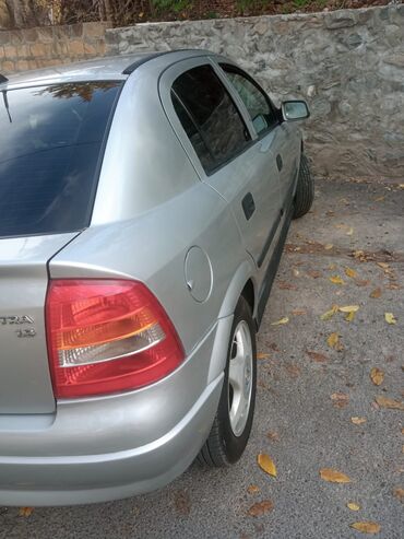 Opel: Opel Astra: 1.6 l | Sedan — 7