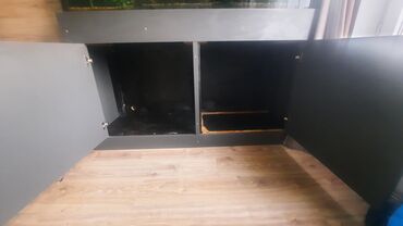 Аквариумы: Продаю запущенный аквариум на 400 л с тумбой в комплекте,из — 3