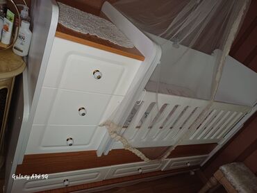 tek kravat: Oğlan və qız üçün, Dördbucaq, Beşik, Dəst ilə, Matras ilə, Yellənmə mexanizmsiz