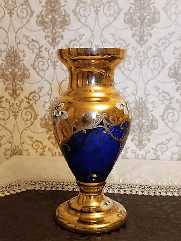 Bir vaza, Bogem şüşəsi