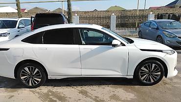 bmw e 39: Changan Qiyuan A05: 1.5 l | 2024 il 88000 km Sedan — 7