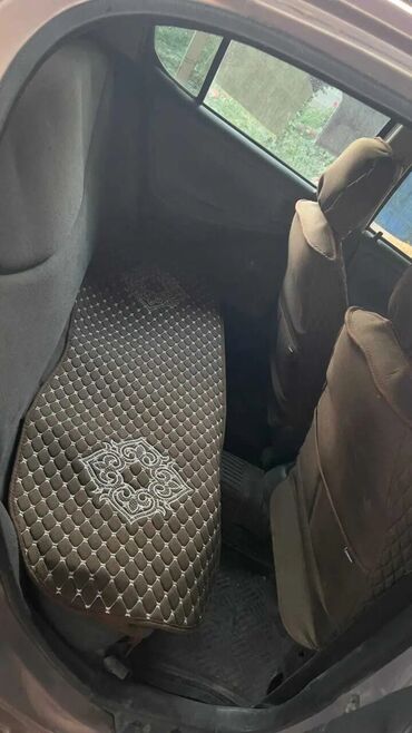 Toyota: Toyota Vitz: 2001 г., 1.3 л, Автомат, Бензин, Хэтчбэк — 5