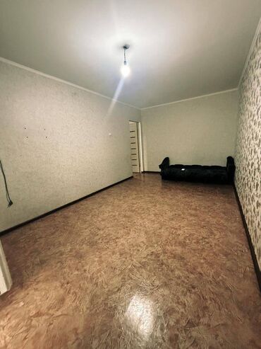 квартиры недорого: 1 комната, 33 м², 104 серия, 2 этаж, Косметический ремонт