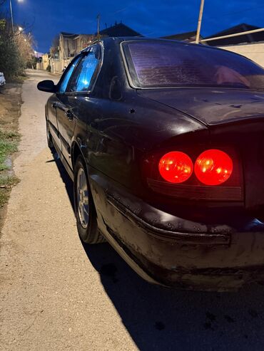 Hyundai: Hyundai Sonata: 2 l | 2004 il Sedan — 10