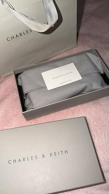 pull and bear: Klatç, Charles & Keith, İşlənmiş — 3