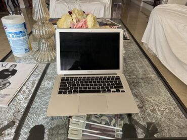 Apple MacBook: İşlənmiş Apple MacBook, 13.3 ", 256 GB, Ödənişli çatdırılma, Rayonlara çatdırılma, Ünvandan götürmə