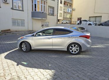 Hyundai: Hyundai Elantra: 1.6 l | 2012 il Sedan — 2