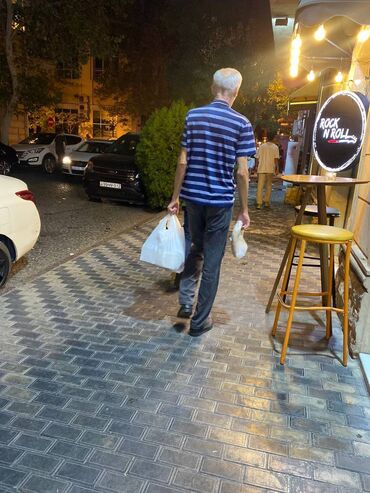 Mağazalar: İçəri şəhər metrosuna yaxın Torqovuya yaxın əşyali təmirli 1 otağlı — 7