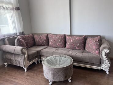 Kreslolar: Künc divan, İşlənmiş, Açılan, Bazalı, Çatdırılma yoxdur