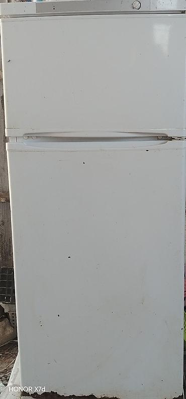 İki qapılı məişət soyuducusu - Yuxarıda dondurucu bölmə, aşağıda lalafo.az -da İki qapılı məişət soyuducusu - Yuxarıda dondurucu bölmə, aşağıda