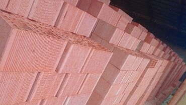 Kərpiclər: Keramzitli boşluqlı kərpic (blok) Məhsul təsviri: - Material: Yüksək — 5