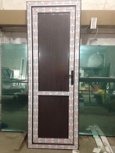 Tikinti işləri: Şüşə ofi̇s və otağ lar üçün ara kəsmə. Kəyfi̇yyatli̇. Sərfəli̇ — 8