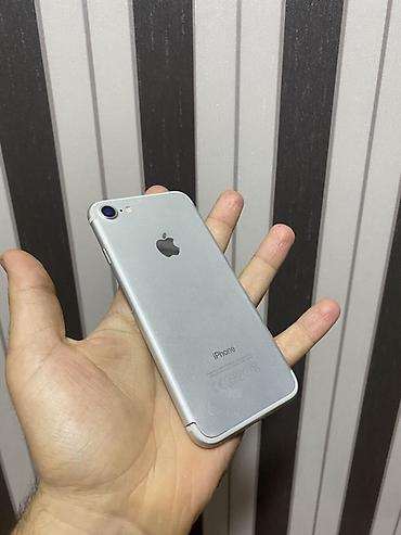 iphone macbook: IPhone 7, 128 GB, Gümüşü, Barmaq izi — 1