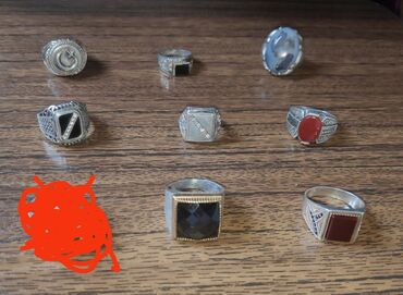 кольцо на палец: Продаю серебряные кольца,цены от 1000 сом до 2500 сом