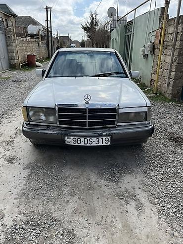 lexus ct 200: Mercedes-Benz 190 (W201): 2 l | 1992 il Sedan — 1